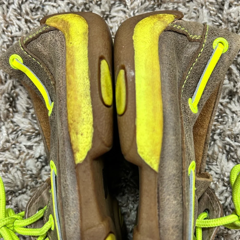 Twisted X Brown Driving Moccasin with Bright Neon Laces Sz 5 1/2 Youth
